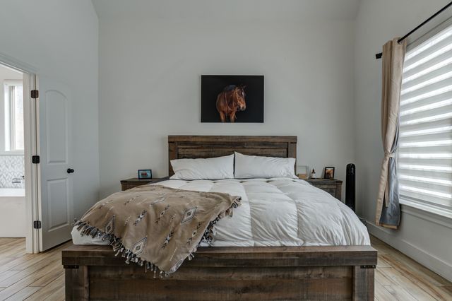 609 Calvin Drive, Wolfforth, TX 79382