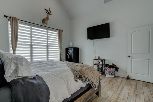 609 Calvin Drive, Wolfforth, TX 79382