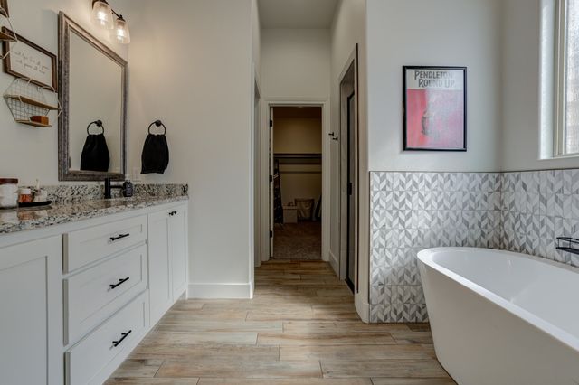 609 Calvin Drive, Wolfforth, TX 79382