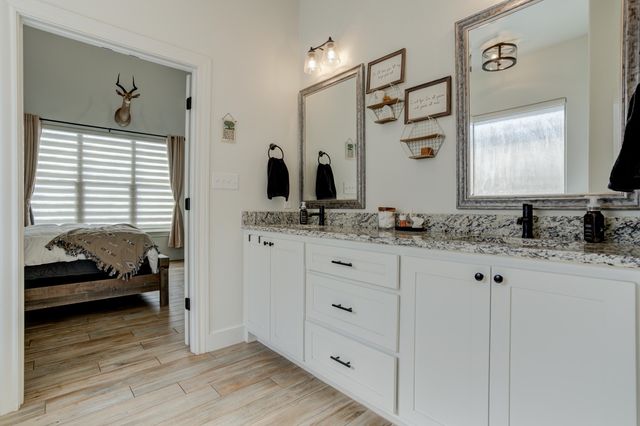 609 Calvin Drive, Wolfforth, TX 79382