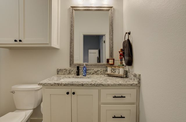 609 Calvin Drive, Wolfforth, TX 79382