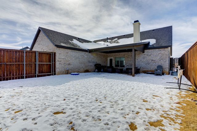 609 Calvin Drive, Wolfforth, TX 79382