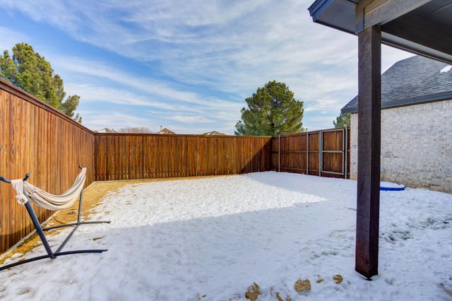 609 Calvin Drive, Wolfforth, TX 79382