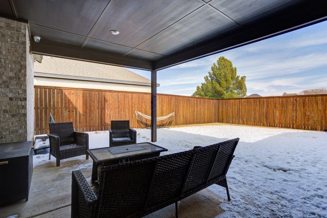 609 Calvin Drive, Wolfforth, TX 79382