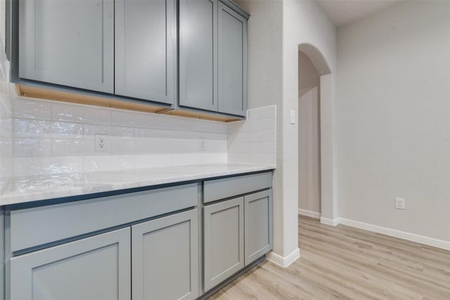 27079 Badger Way E, Magnolia, TX 77354