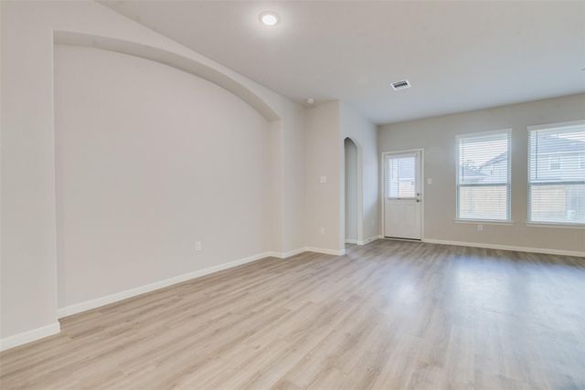 27079 Badger Way E, Magnolia, TX 77354