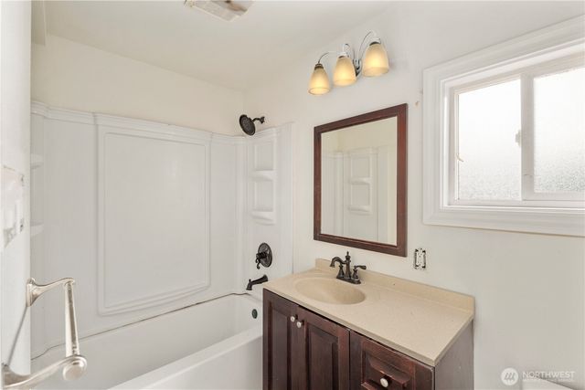 832 E 50th Street, Tacoma, WA 98404