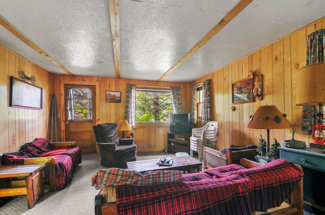 18750 W Knapp Road, Reed City, MI 49677