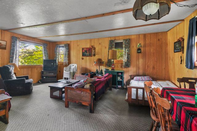 18750 W Knapp Road, Reed City, MI 49677