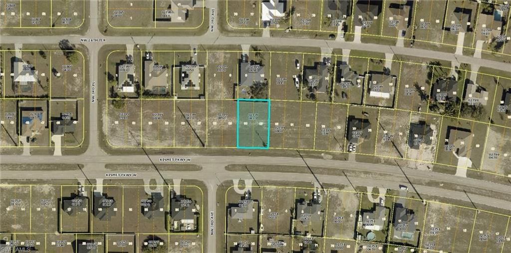 221 Kismet PKWY W, Cape Coral, FL 33993
