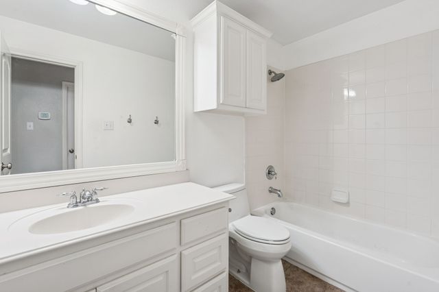 821 La Cima, Irving, TX 75039