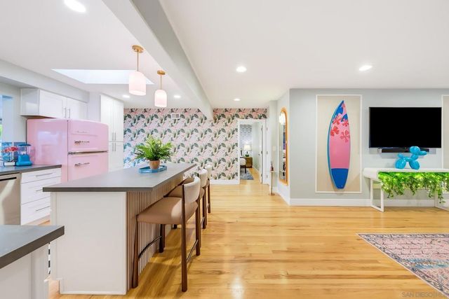 1626 Oliver, San Diego, CA 92109
