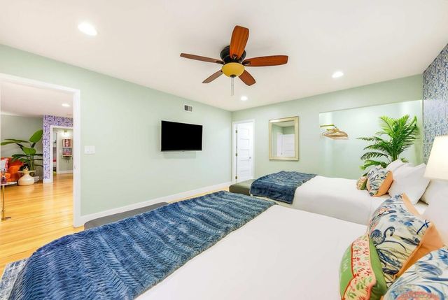 1626 Oliver, San Diego, CA 92109