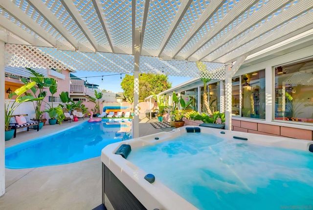 1626 Oliver, San Diego, CA 92109
