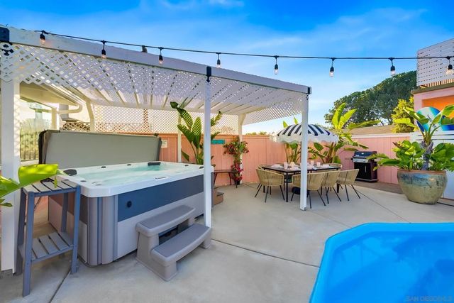 1626 Oliver, San Diego, CA 92109