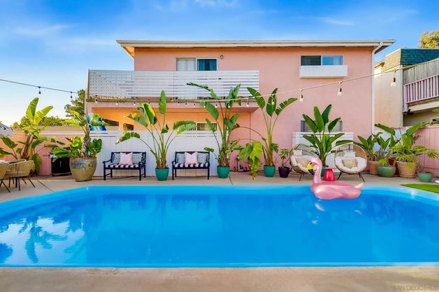1626 Oliver, San Diego, CA 92109