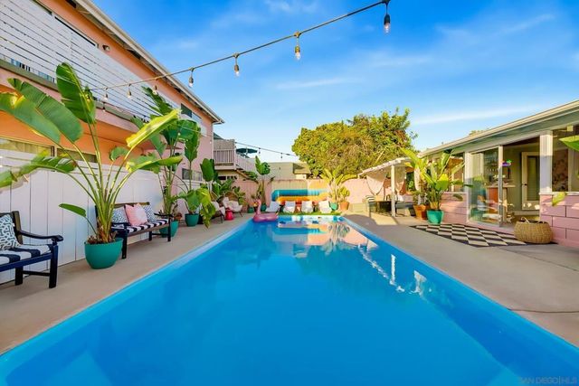 1626 Oliver, San Diego, CA 92109