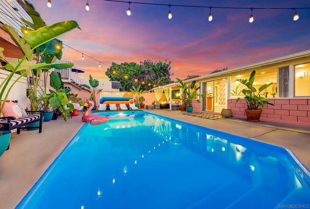 1626 Oliver, San Diego, CA 92109
