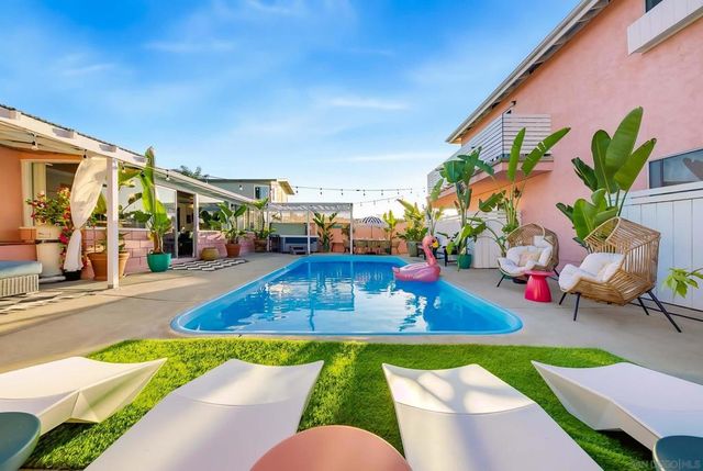 1626 Oliver, San Diego, CA 92109