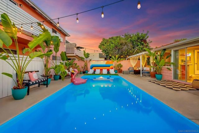 1626 Oliver, San Diego, CA 92109