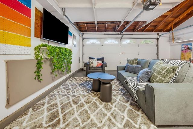 1626 Oliver, San Diego, CA 92109