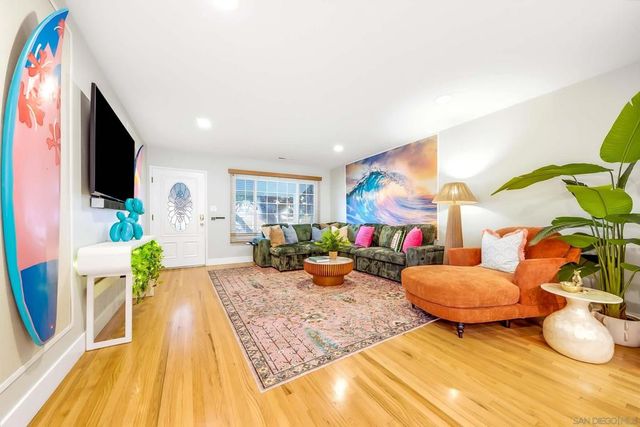 1626 Oliver, San Diego, CA 92109