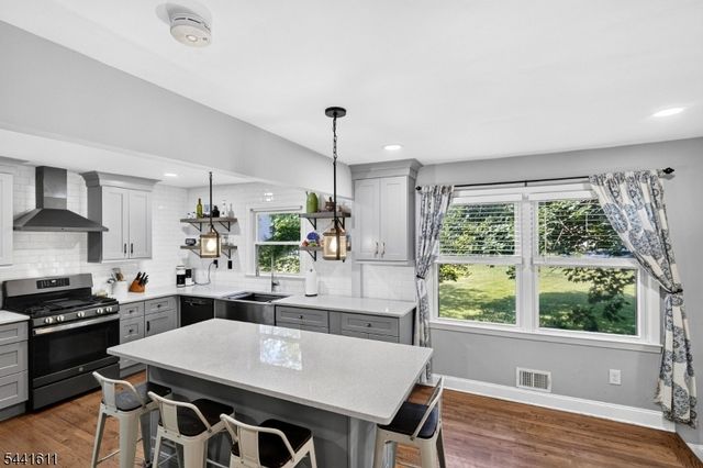 31 Chelsea Cir, Raritan Twp., NJ 08822