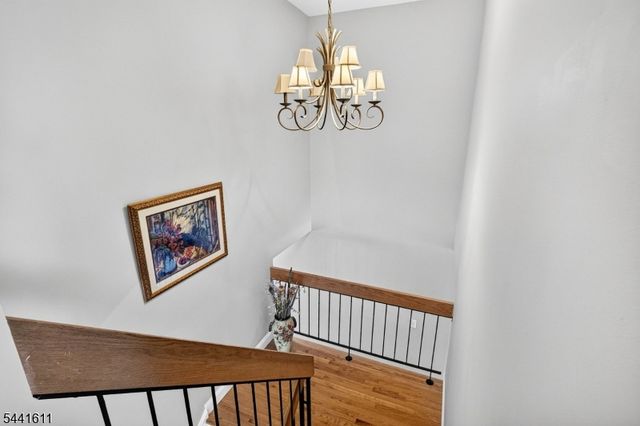 31 Chelsea Cir, Raritan Twp., NJ 08822