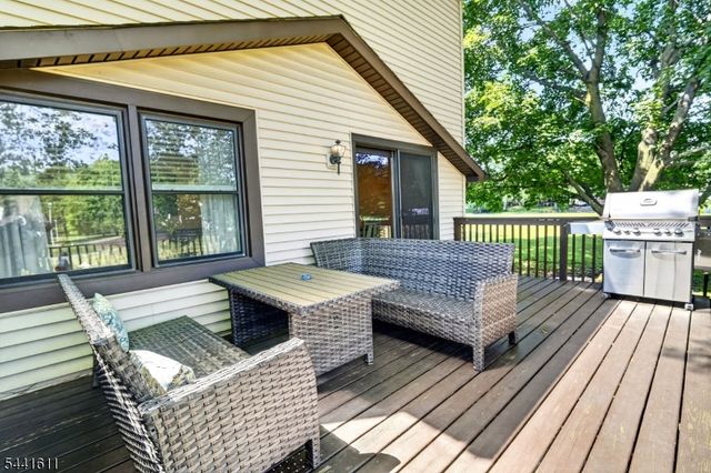 31 Chelsea Cir, Raritan Twp., NJ 08822