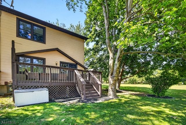 31 Chelsea Cir, Raritan Twp., NJ 08822