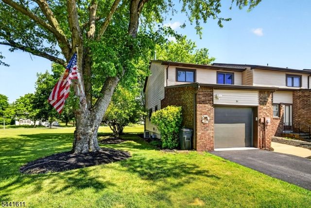 31 Chelsea Cir, Raritan Twp., NJ 08822