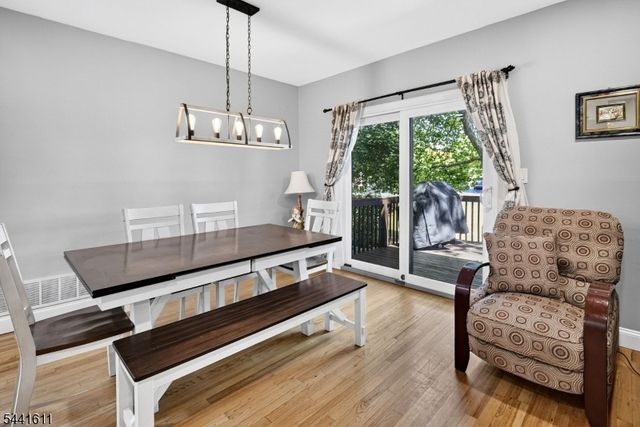 31 Chelsea Cir, Raritan Twp., NJ 08822