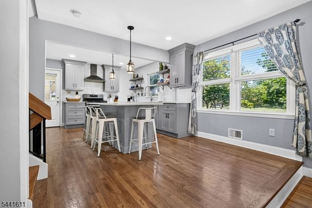 31 Chelsea Cir, Raritan Twp., NJ 08822