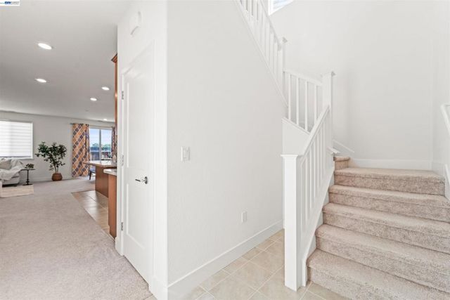 384 Ramos Ranch Rd, Oakley, CA 94561