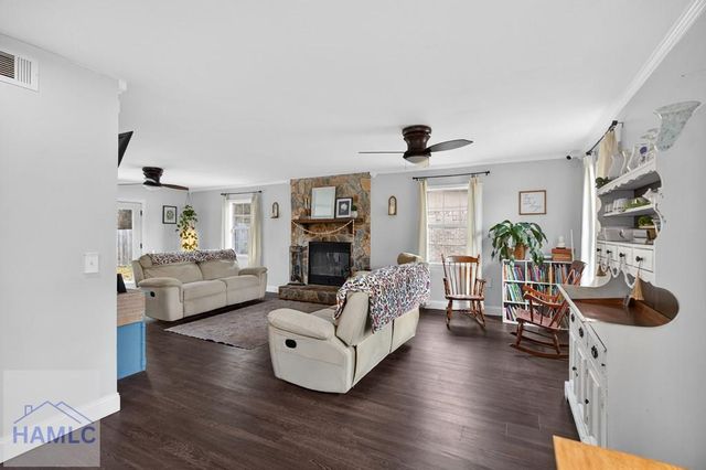 108 Flat Shoal Lane, Hinesville, GA 31313