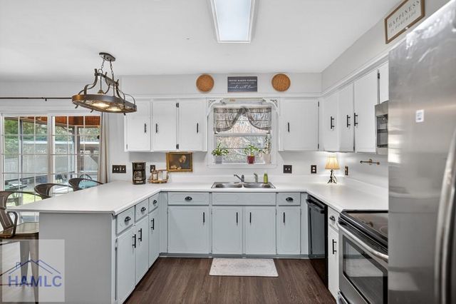 108 Flat Shoal Lane, Hinesville, GA 31313