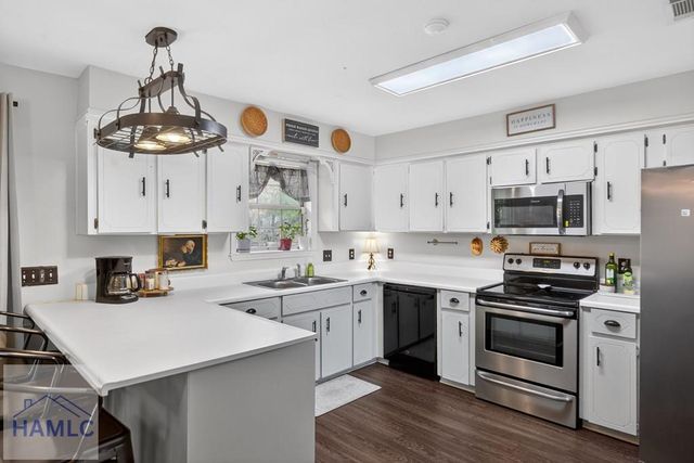 108 Flat Shoal Lane, Hinesville, GA 31313