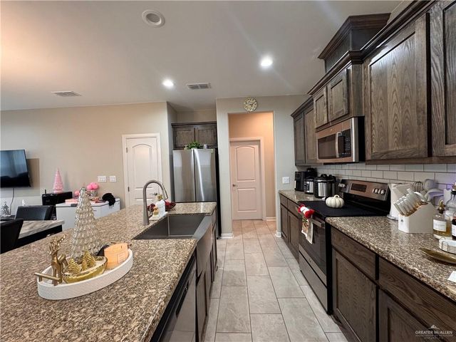 1306 E Sonador S Drive, Edinburg, TX 78542