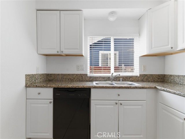 5712 5th Avenue, Los Angeles, CA 90043