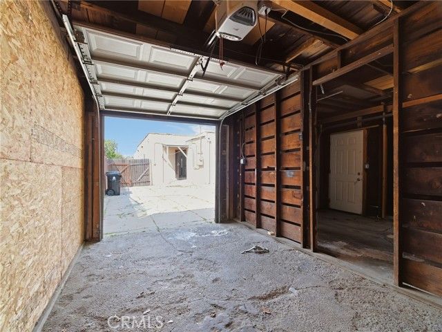 5712 5th Avenue, Los Angeles, CA 90043