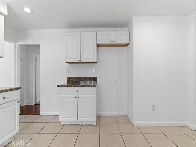 5712 5th Avenue, Los Angeles, CA 90043