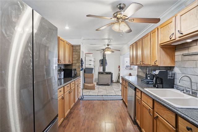 16436 Low Gap Road, West Fork, AR 72774