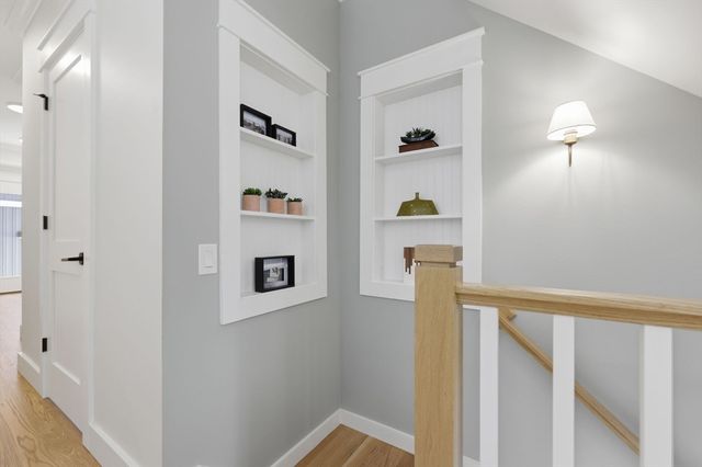 33 Landy Ave, Northampton, MA 01062