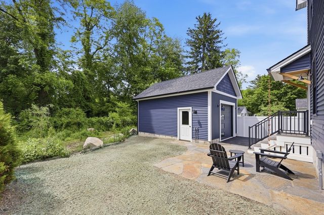 33 Landy Ave, Northampton, MA 01062