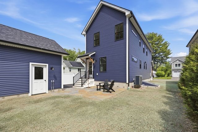 33 Landy Ave, Northampton, MA 01062