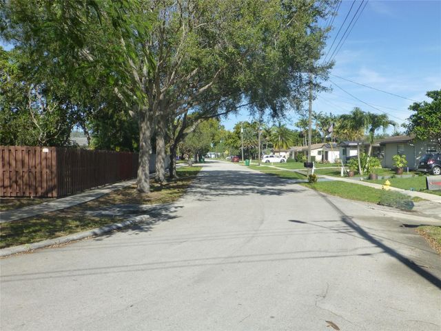 9401 SW 53rd Street, Cooper City, FL 33328