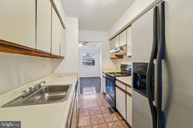 6526 WOODGREEN CIR, Baltimore, MD 21207