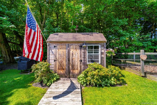 15 Maple Road, Central Valley, NY 10917
