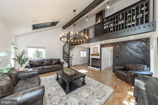 208 DORADO AVENUE, Sewell, NJ 08080