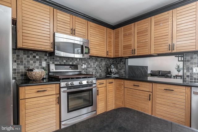 208 DORADO AVENUE, Sewell, NJ 08080